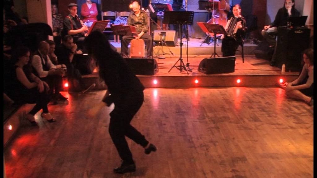 Locos de Atar LIVE - Today - Sotiria Rouvoli tap dance