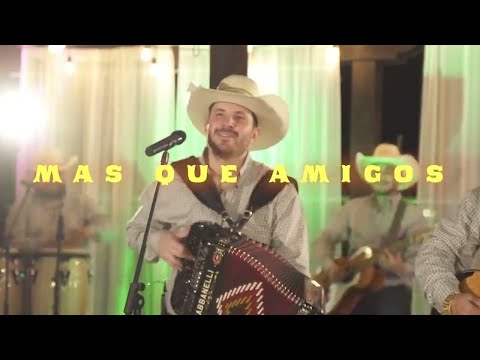 Grupo Frontera - Más Que Amigos (Letra Oficial)