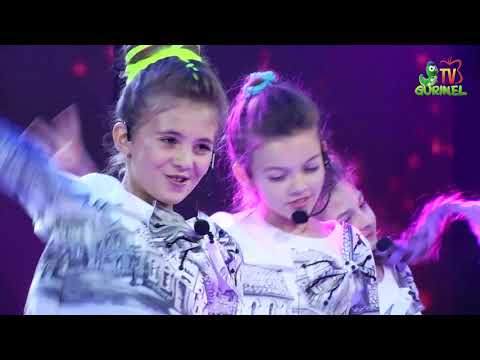download lagu mp3 mp4 Santa Lollipops, download lagu Santa Lollipops gratis, unduh video klip Santa Lollipops