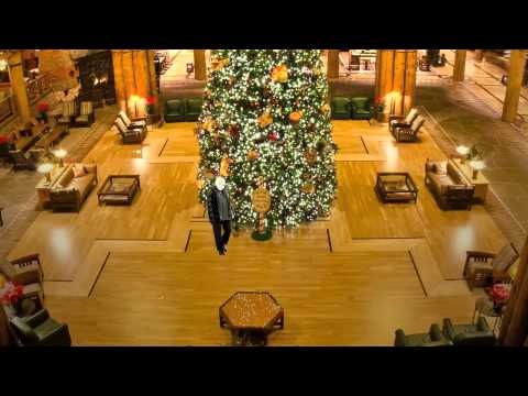 download lagu mp3 mp4 Christmas Feels, download lagu Christmas Feels gratis, unduh video klip Christmas Feels