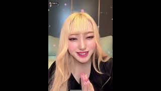 金髪ほんわか巨乳ギャル　谷間チラ見せ生配信