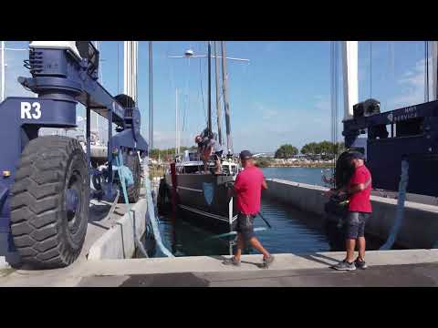 Garcia Exploration 60  x  Port Navy Service