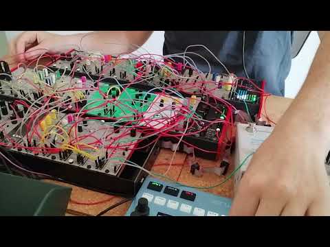 Improvised Techno w AE Modular - Rolling in the deep with MS20 kickdrum & Wonkystuff drums.