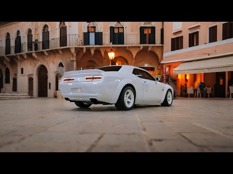 "2025 Dodge Challenger: The Perfect Blend of Classic Muscle and Modern Performance"