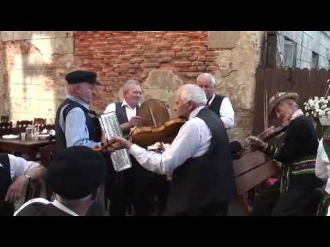 "Świniorz" lub  "I choć padało, choć było ślisko" wspaniałe wykonanie Powiślaki 2015