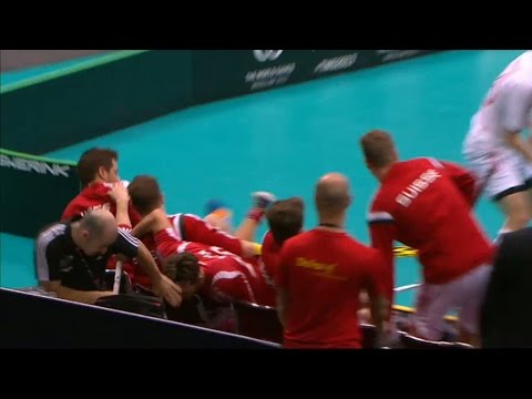 Se schweizarens hårda tackling! - TV4 Sport