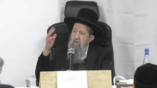 הרב בן ציון מוצפי • אשקלון שידור חי • בית הכנסת 'איש מצליח' (הרב בן ציון מוצפי) - התמונה מוצגת ישירות מתוך אתר האינטרנט יוטיוב. זכויות היוצרים בתמונה שייכות ליוצרה. קישור קרדיט למקור התוכן נמצא בתוך דף הסרטון