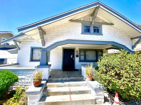 1513 W 45th St property video