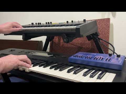 Korg Wavestation (original) vs. Roland RS-09 Organ/Strings: Battle of the Pads. DIGITAL vs ANALOG!