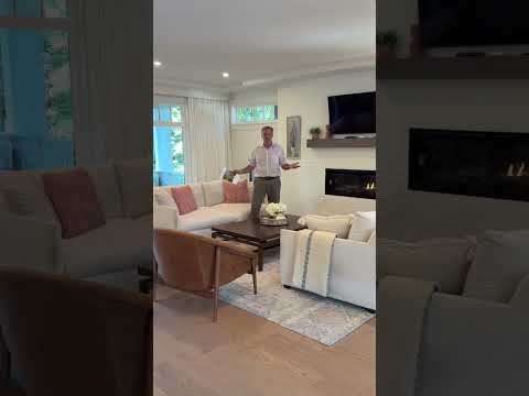 Whitestone   Bernie 2676 McBride Ave, Surrey