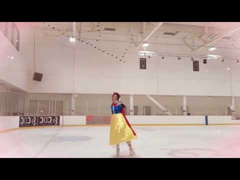 Ice skating princess meets ice skating prince