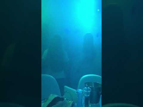 Kiev Indigo Club zenci Dj performansı