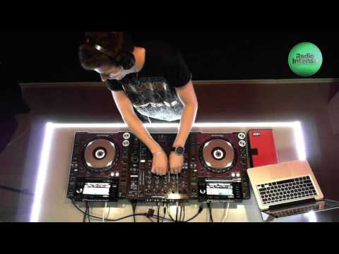 Live @ Radio Intense 19.11.2013 - Mitchell (Beat ween The Days)