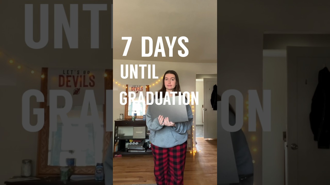 Countdown to Graduation: Day 7 - Graduation Pictures #graduation