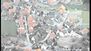 preview picture of video 'Rundflug 20.04.1997 - Überflug über Extertal-Silixen (Ausschnitt).mpg'