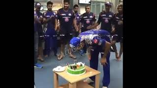 Rohit sharma birthday celebrations at Mumbai indians dressing room | Adwinture