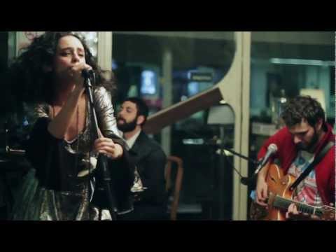 Yasemin Mori - Üzerimde Kehanetin (Live)