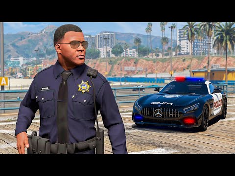 VIREI UM POLICIAL NO GTA 5!!!