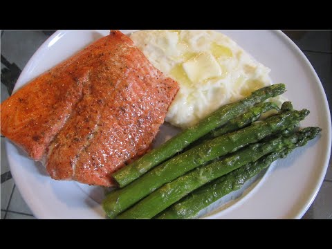 How to make Baked Salmon with Mashed Potatoes and Asparagus