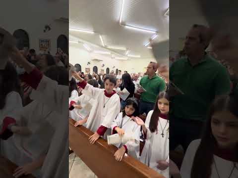 Glória A Deus Nesse Dia Tão Belo - Hino De…