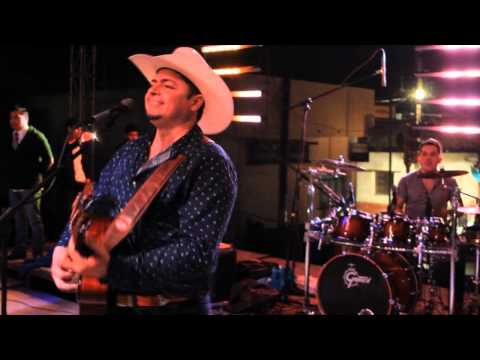 Grupo Cayado - Allá En Los Olivos EN VIVO