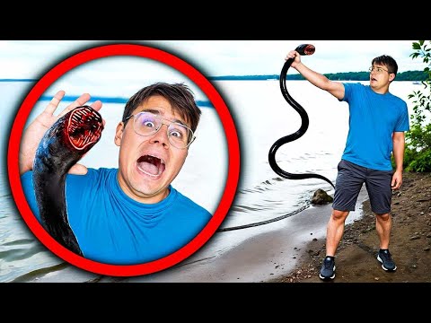 HUGE WORM FROM THE LAKE ATTACKED US!