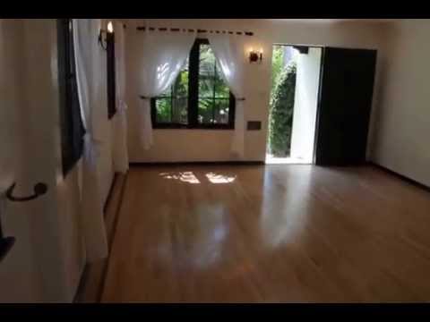 PL4472 - Stunning 2 Bedroom Bungalow in Santa Monica For Rent!