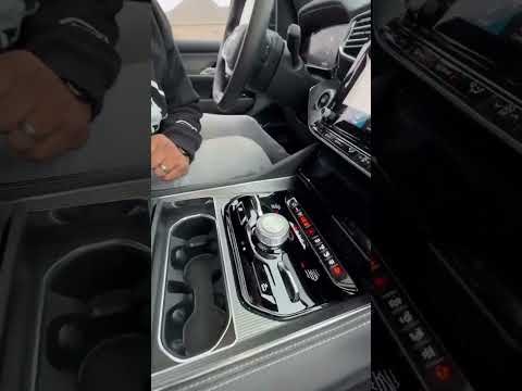 The Jeep Grand Wagoneer L is the perfect way to keep warm. 🥶🥶🥶