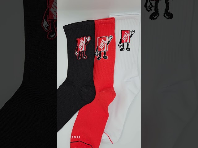 Vídeo relacionado con Pack Calcetines, 4 pares de Calcetas Deportivas para Mujeres y Hombres, Calcetines Deportivos a Rayas 5.5-9, Calcetines Deportivos Retro Casuales de Algodón, Blanco, Talla Única