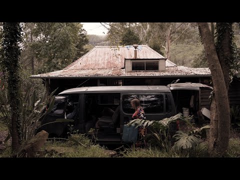 The New Graces - How Am I Supposed To Be A Mother (OFFICIAL MUSIC VIDEO)