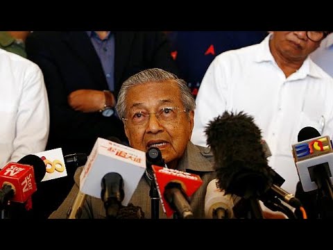 مهاتير محمد يفوز بأغلبية ساحقة في انتخابات ماليزيا ليصبح أكبر زعيم منتخب في العالم…