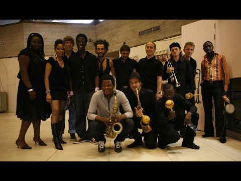 Tunday Akintan  - Africano (live)