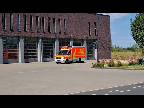 Feuerwache 1 Krefeld - Groß Einsatz -  NEF + SWK Bus Beinahe Unfall 😱