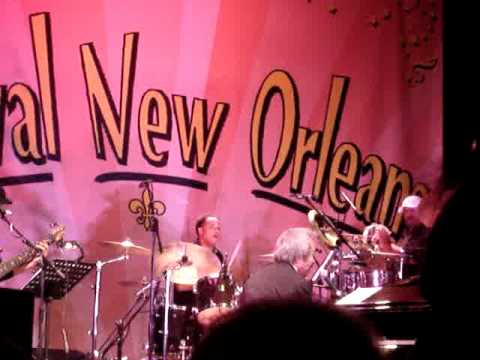 Festival New Orleans-Allen Toussaint, Here come the girls