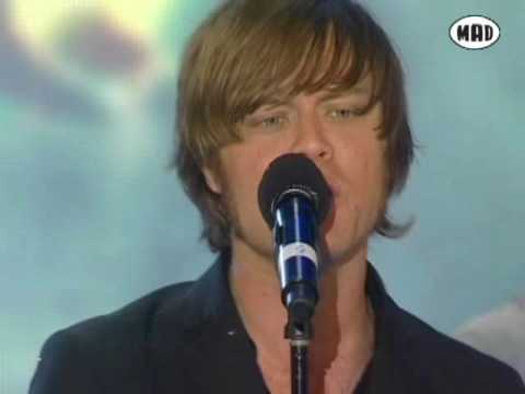Mando Diao: Dance with somebody (MAD VMA 2009)