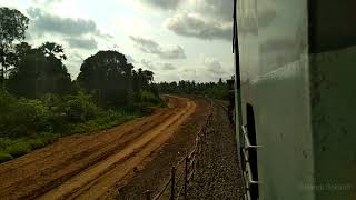 preview picture of video 'Hyderabad to Narsapur express taking curve near Palakollu'