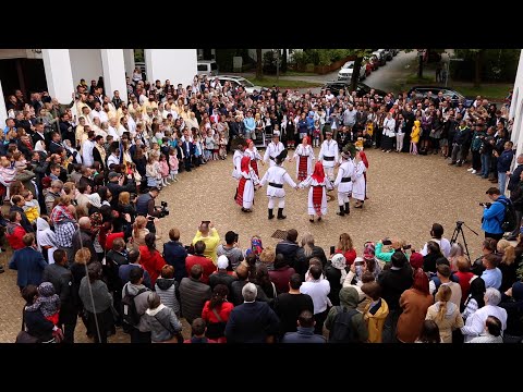 PROGRAMUL ARTISTIC ◉ Ansamblul de dansuri populare ,,Ciuleandra München" si "Datina Traunreut"