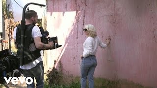 RaeLynn - For A Boy (Behind The Scenes)