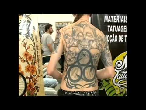 05AGO2015 RBS TV CACAU MENEZES EXPO TATTO FLORIPA 2015 TATTO DE OLHOS VENDADOS NATAN HOLTZ