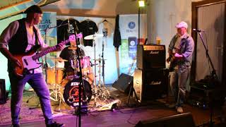 Video Katapult Revival Morava - Hlupák váhá Live HD video - Dubnica na