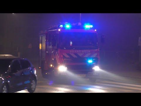 Vele brandweer eenheden met Spoed tijdens oud en nieuw in Den Haag - 23X TS HW en OVD