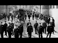 Buster Keaton, Edward Cline - The Cops (1922)