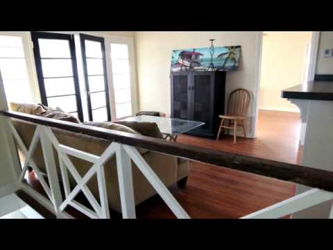 Bungalow with Garage Apartment Close to Downtown!