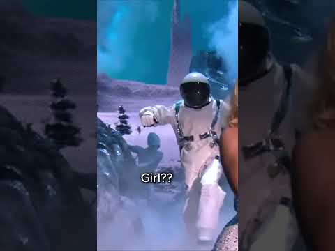 #Acapella Live Sabrina Carpenter Alien Stunt? #mtv #vmas #blonde #america #pop #live