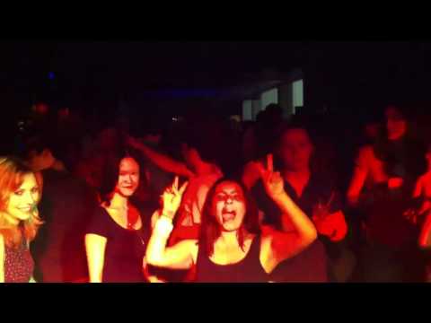 Laura Vane & The Vipertones -110% (Elektrolyte Remix) - Pla