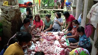 Download lagu Persiapan masakan daging babi untuk pernikahan di Durian Toraja mp3