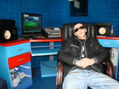 Dinastia 18 (M.I.D & E.K.47) - Drru ne Canabis loja Rap (D18 Records)