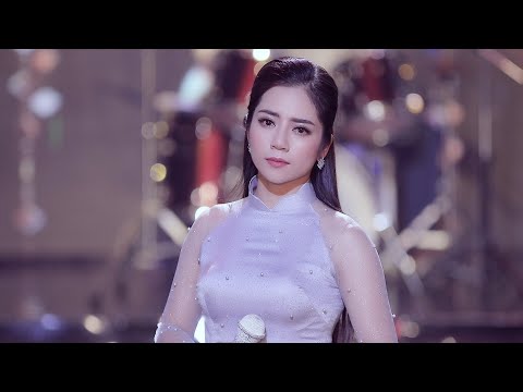 Thể hiện bởi Hoàng Hải