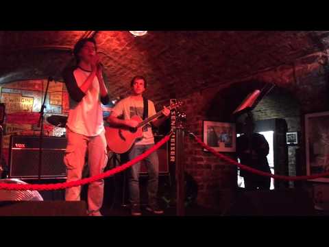 Franco Piffaretti - Thinking Out Loud (Ed Sheeran) LIVE Cover in The Cavern Club (Liverpool)