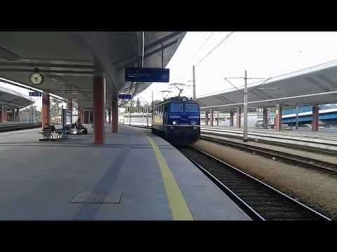 EP09 - 045 podjeżdża by podpiąć się pod Dolnoślązaka